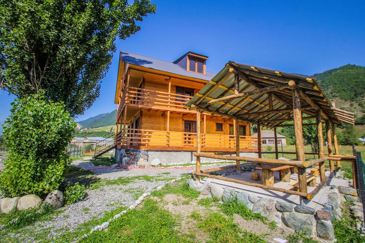 Guesthouse Gio Kashveti Εξωτερικό φωτογραφία